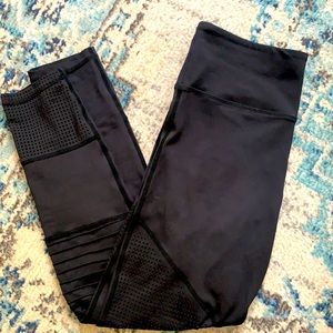 Black ZYIA leggings size 6-8. Excellent condition